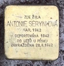 Stolperstein - Seryneková Antonie. Zdroj: Archiv města Plzně.