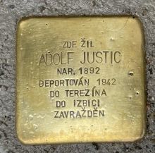 Stolperstein - Adolf Justic. Zdroj: Archiv města Plzně.
