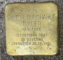 Stolpersteine: Kámen zmizelého – Viktor Burghardt Trauer